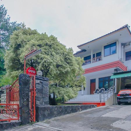 Oyo Life 90091 Wisma Pakuan Syariah Bogor Esterno foto