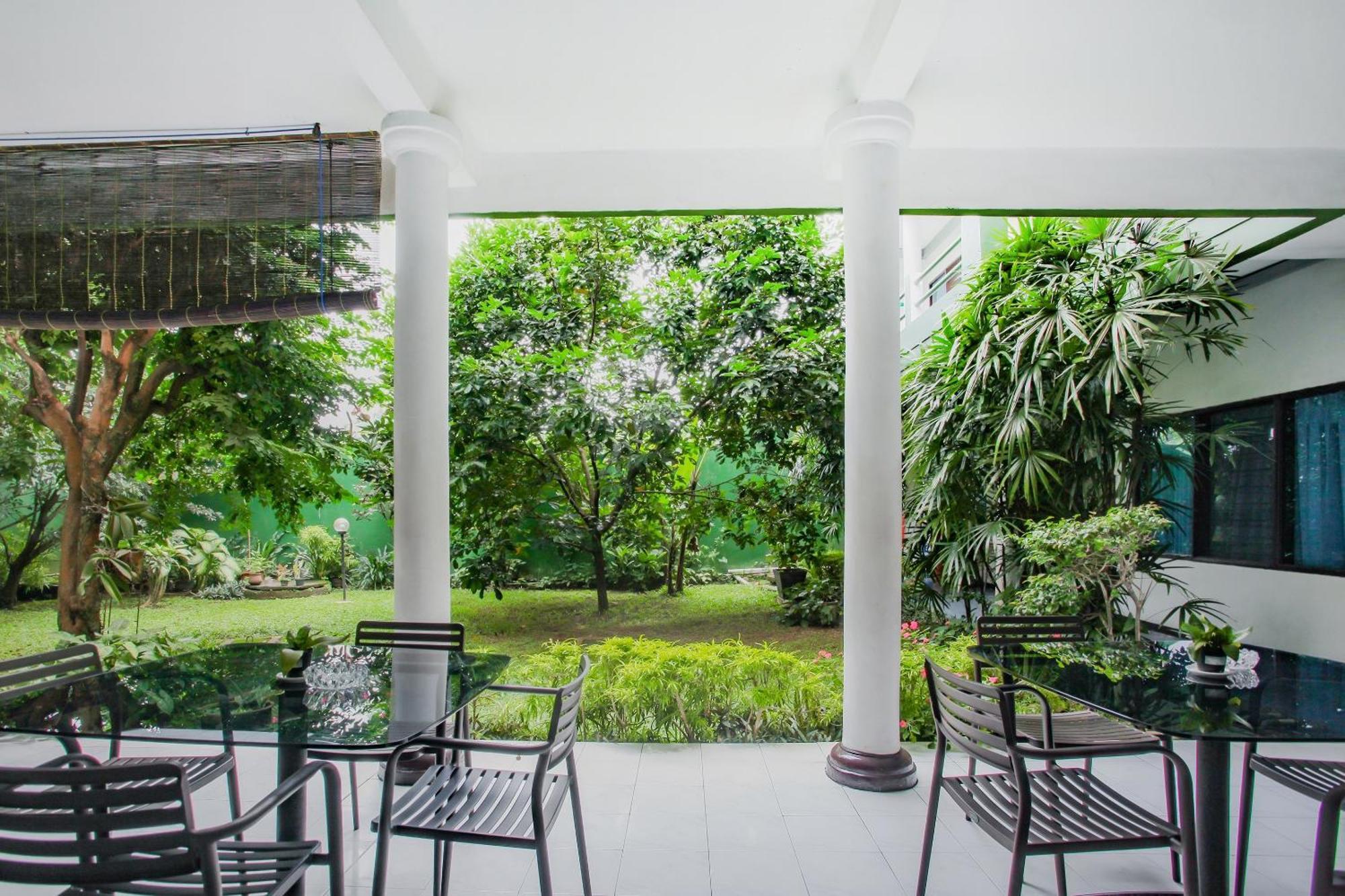 Oyo Life 90091 Wisma Pakuan Syariah Bogor Esterno foto