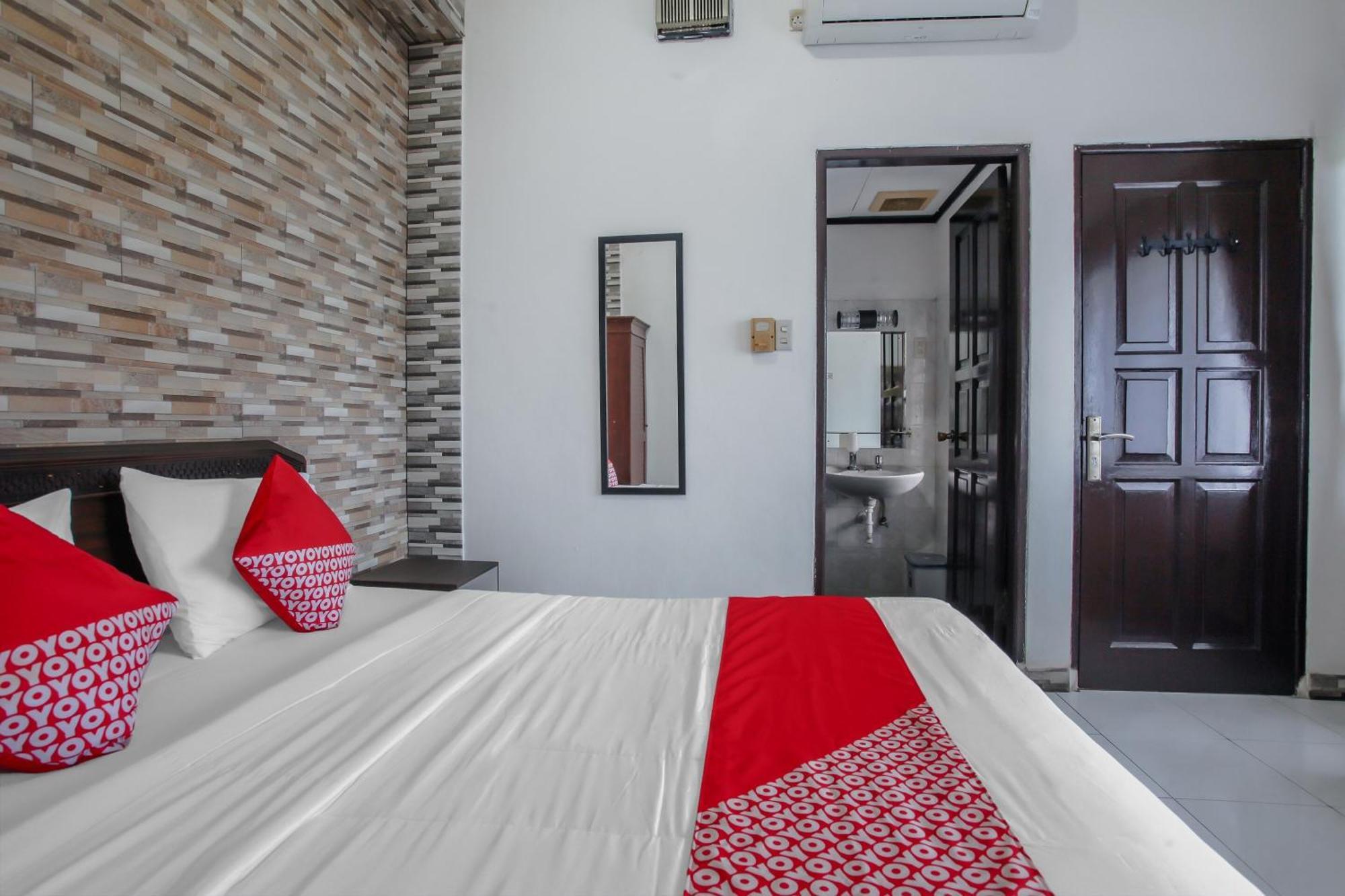 Oyo Life 90091 Wisma Pakuan Syariah Bogor Esterno foto